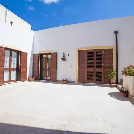 ベッド・アンド・ブレックファスト Bianco Sale Trapani 3*